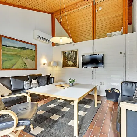 Boris - 500m From The Sea By Interhome